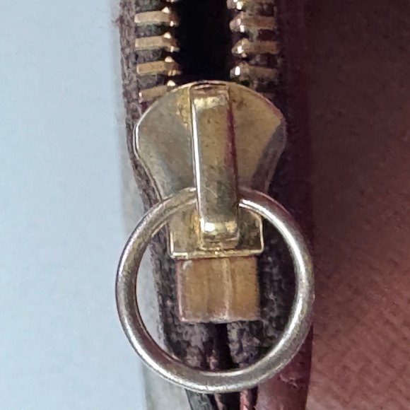 Louis Vuitton Brown Monogram Victorine Compact Wallet 4.7” EUC - Picture 8 of 9